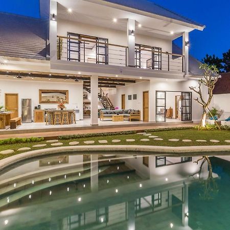Villa Jamu Seminyak Esterno foto
