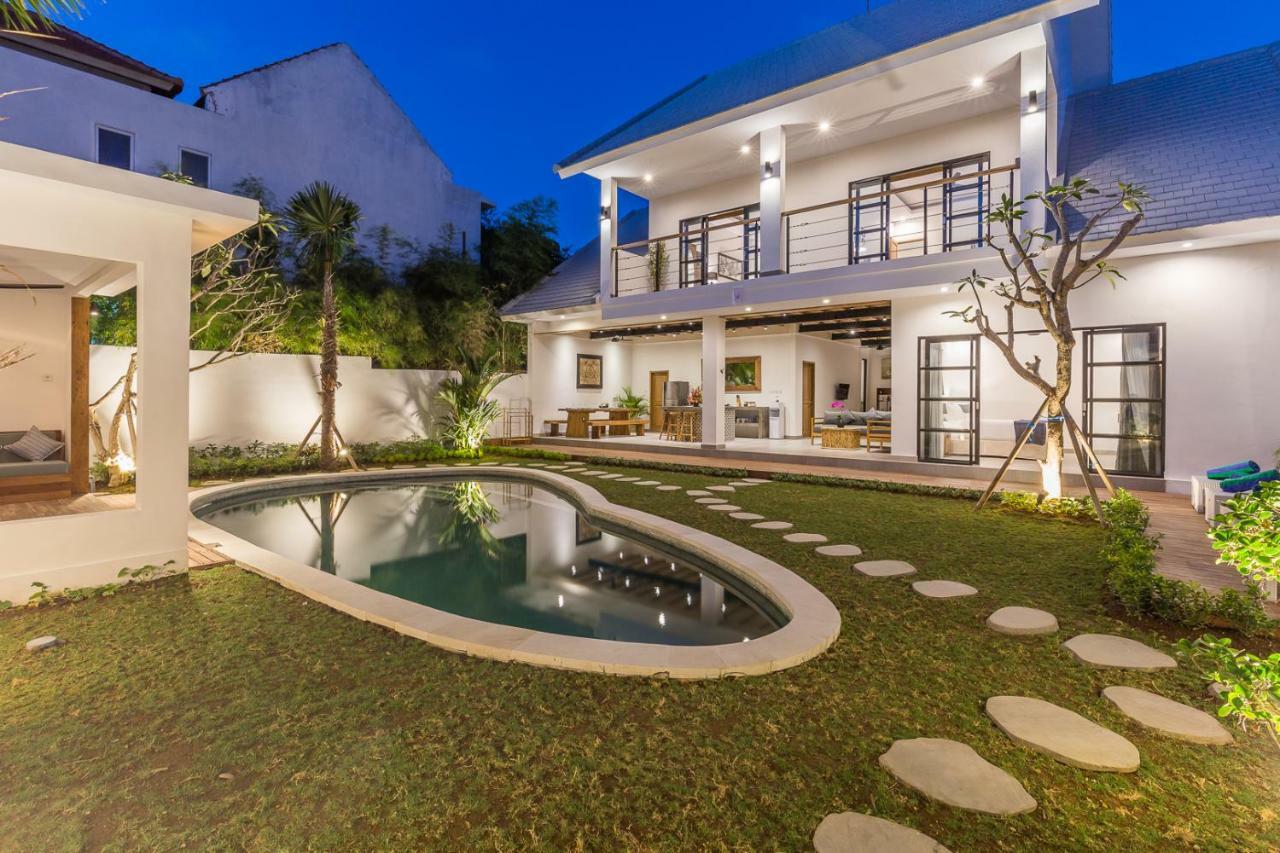 Villa Jamu Seminyak Esterno foto